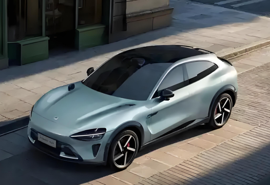 德国一辆特斯拉撞车后起火,车门无法开启致三