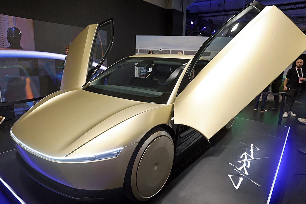 克:明年一季度推第三代人形机器人,二季度C