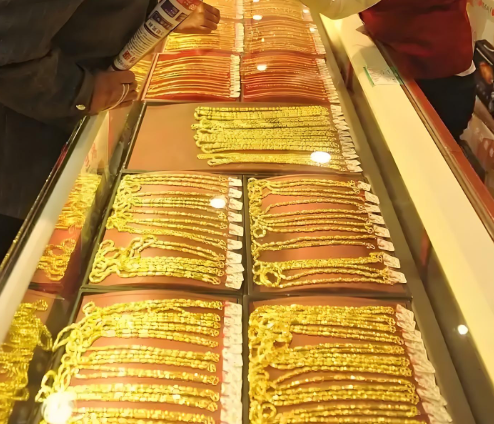 亚市早盘黄金下跌 因美伊停火令通胀担忧居高不