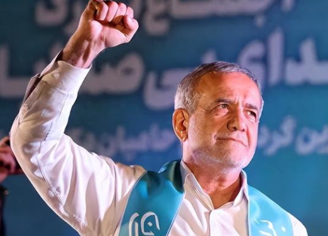 伊朗总统称已为达成 “公平公正” 协议做好充分