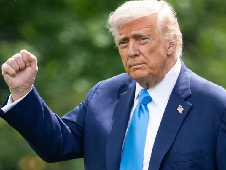 特朗普预测未来一年股市翻番，声称不会武力夺